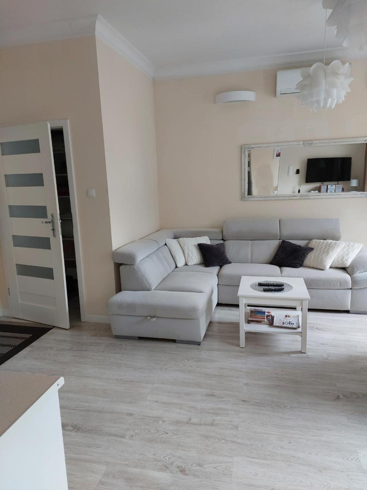 Come&Stay Zielona Gora Экстерьер фото