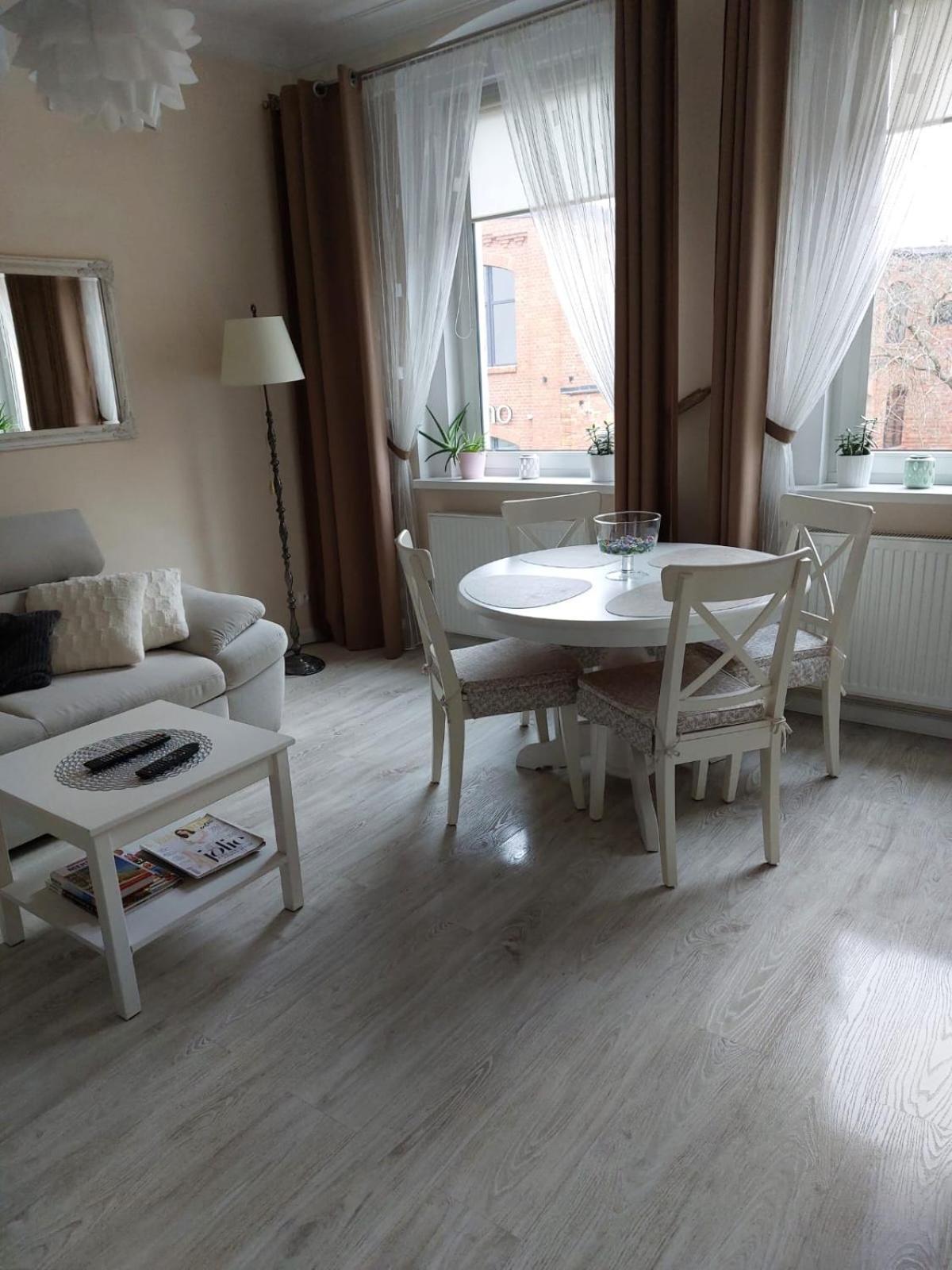 Come&Stay Zielona Gora Экстерьер фото