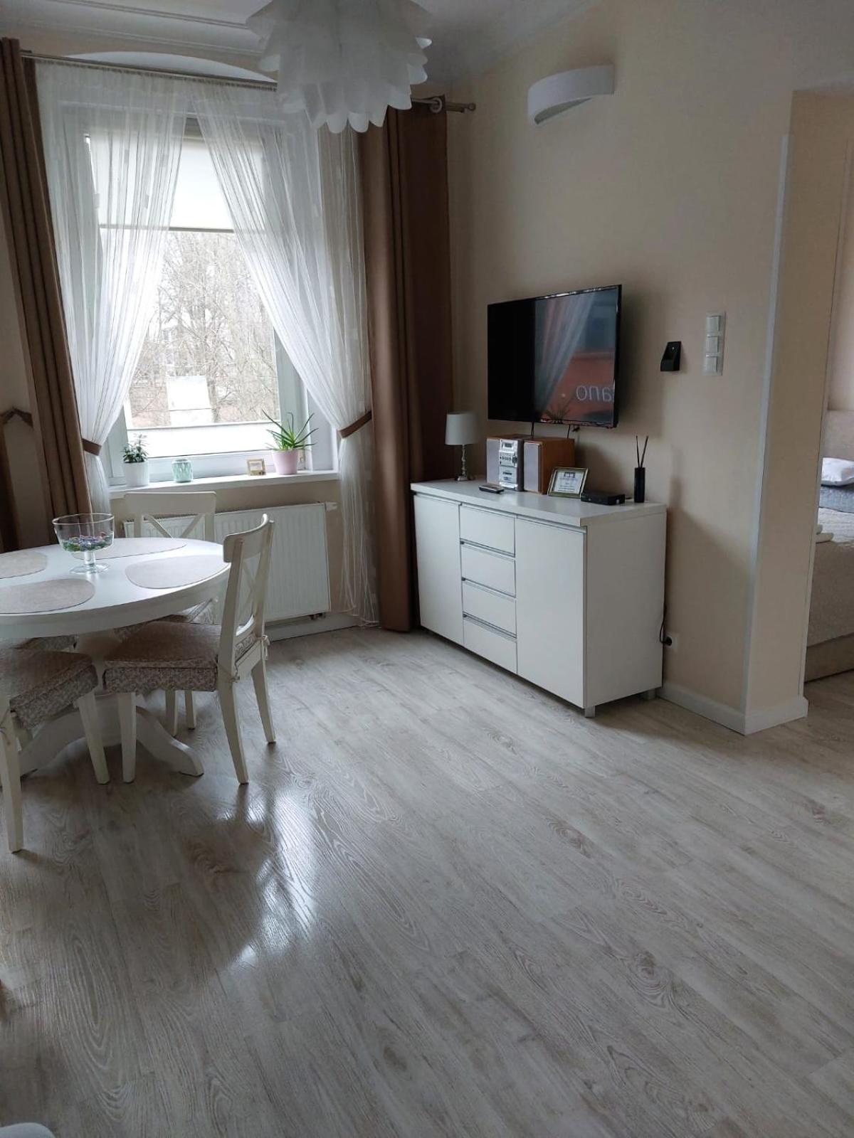 Come&Stay Zielona Gora Экстерьер фото