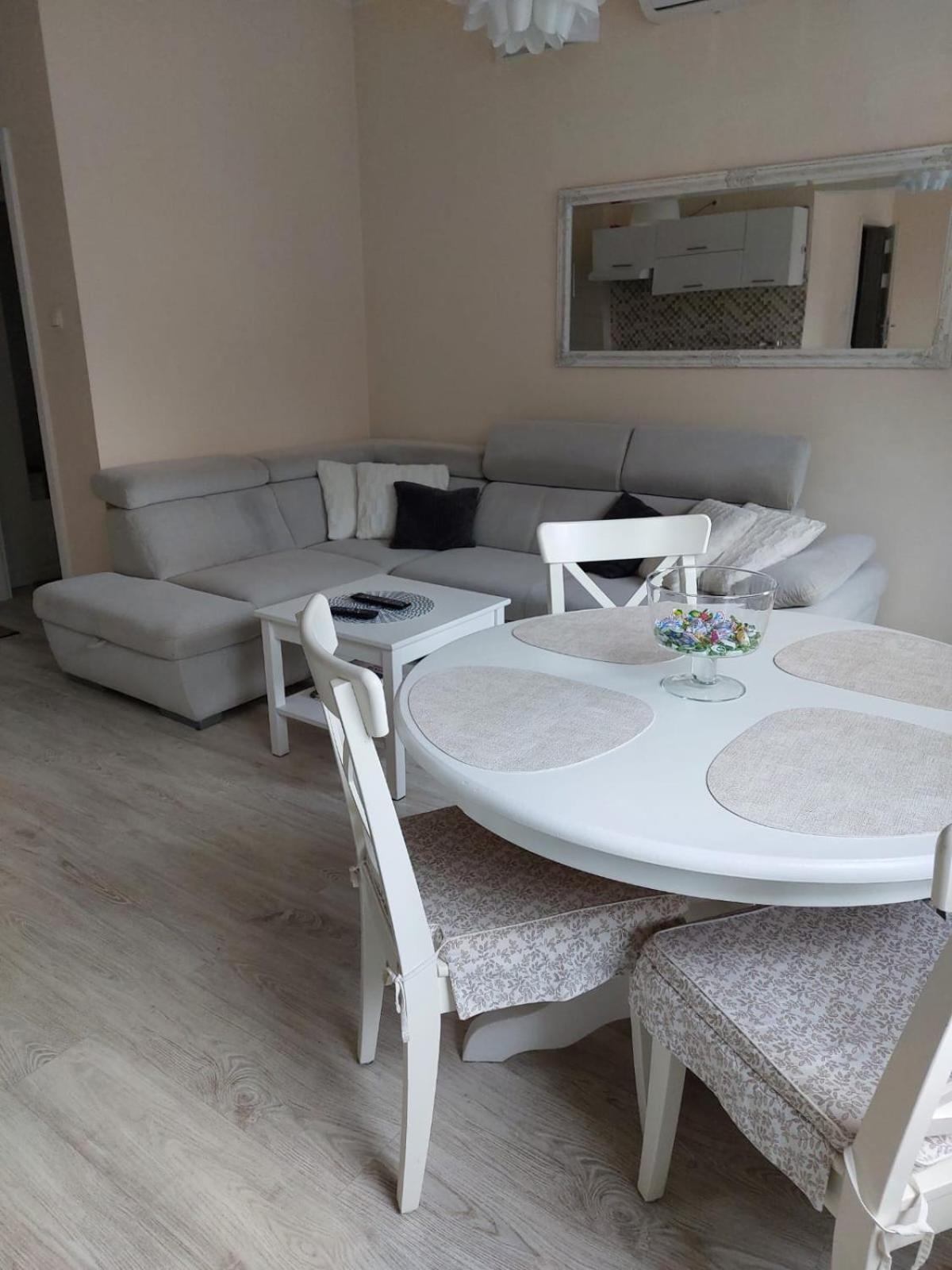 Come&Stay Zielona Gora Экстерьер фото