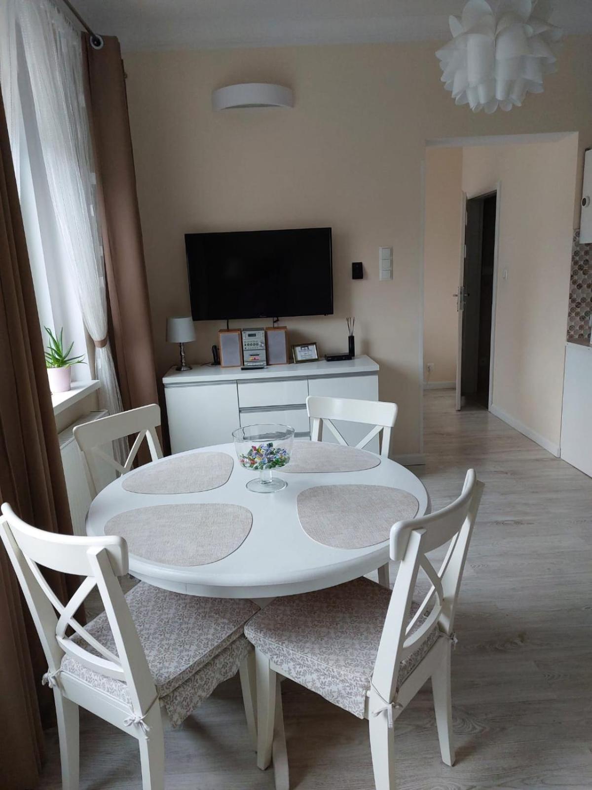 Come&Stay Zielona Gora Экстерьер фото