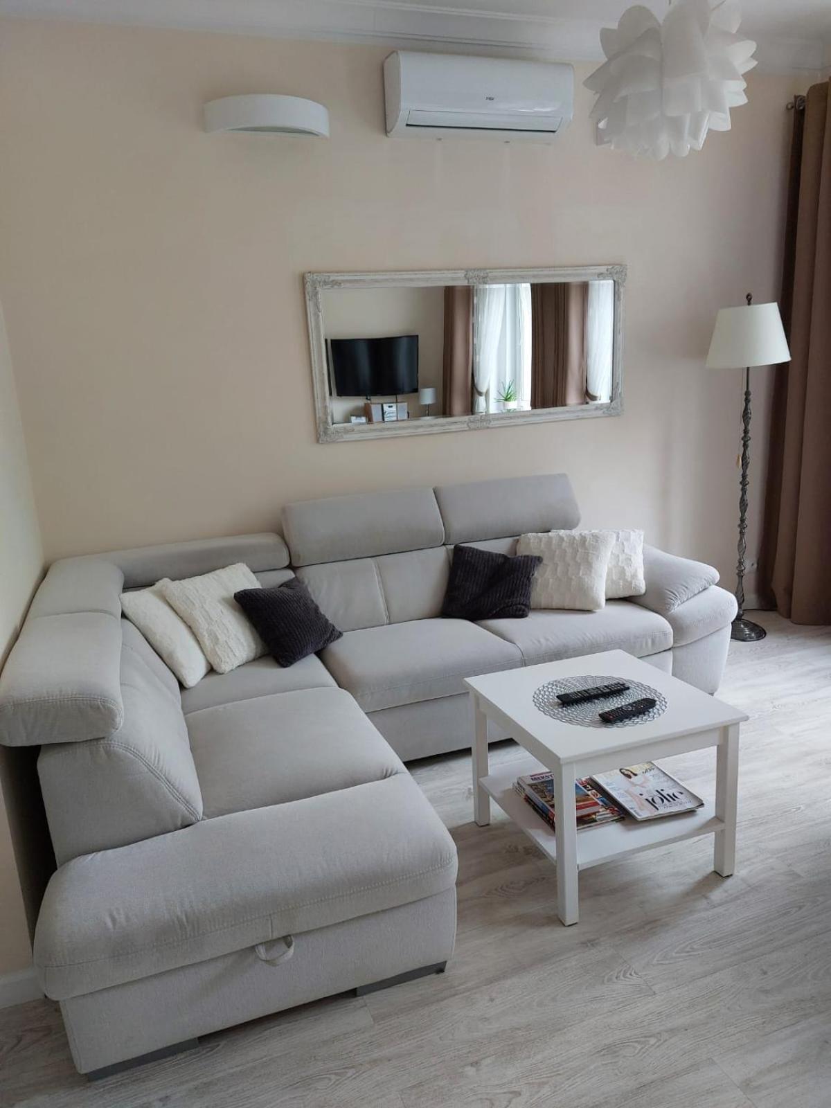Come&Stay Zielona Gora Экстерьер фото